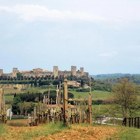 Fattoria Petraglia - Di Mezzo - Mtg202 By Interhome * Monteriggioni